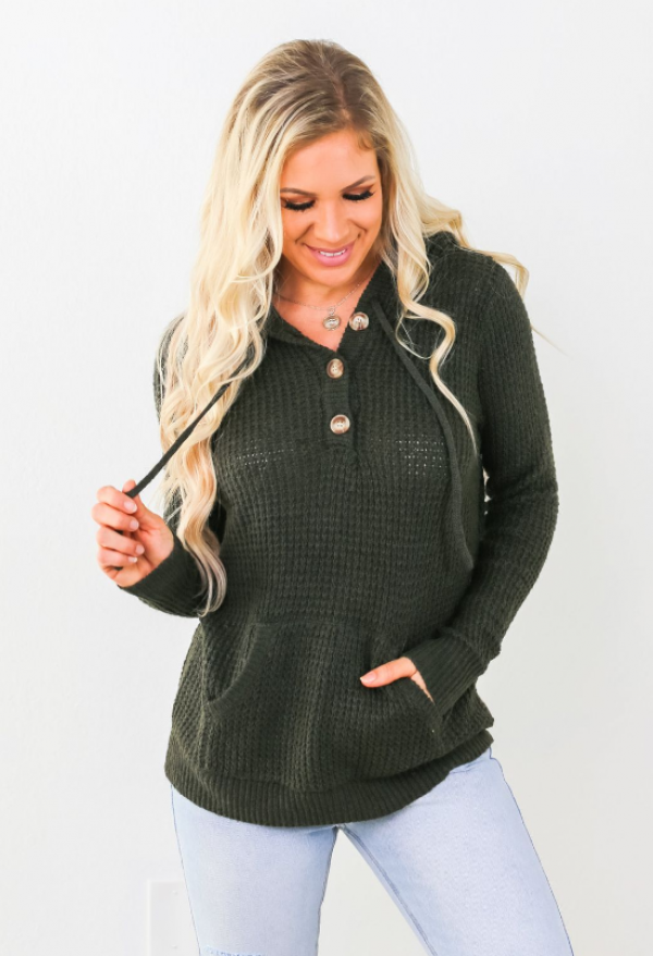 Hoodie dengan Aksen Kancing di Tengah